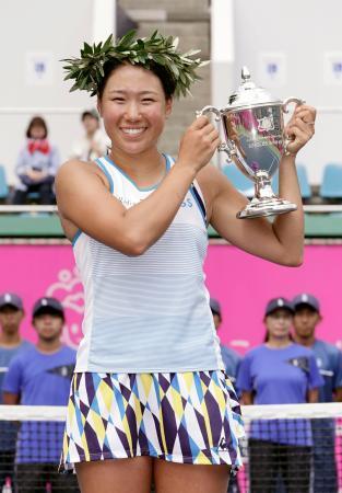テニス日比野がツアー２勝目ジャパン女子、ダブルスも制す
