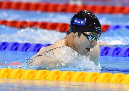 　男子５０メートル平泳ぎ（運動機能障害ＳＢ３）決勝　銀メダルを獲得した鈴木孝幸＝ロンドン（共同）
