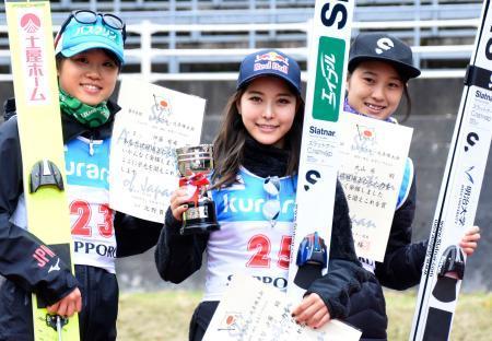 ジャンプ、女子は高梨が３連覇スキー全日本、男子小林潤がＶ
