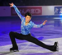 エキシビションに登場した羽生結弦＝カナダ・ケロウナ（撮影・堀内翔）