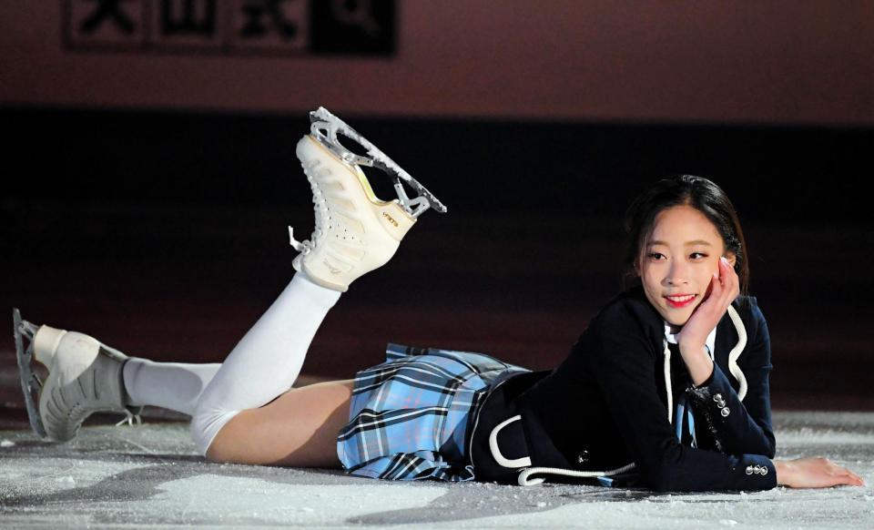 韓国のトリプルアクセル少女がｊｋ風衣装で魅了 黒縁メガネにニーハイソックス スポーツ デイリースポーツ Online