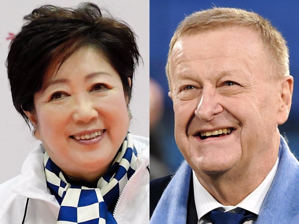 　小池百合子都知事（左）とジョン・コーツ委員長