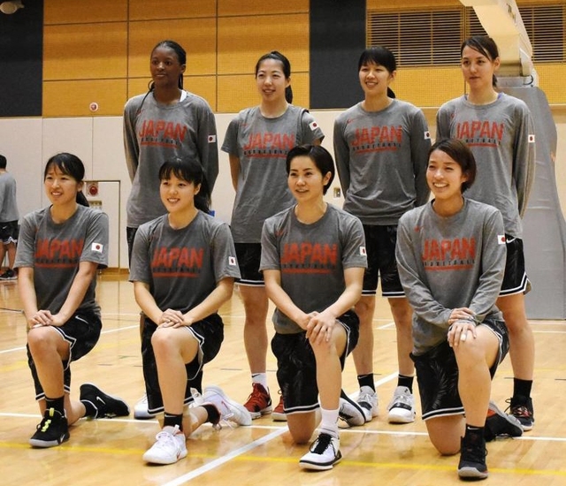 【写真】大谷と出会った頃の真美子さん　バスケ選手の中でも目立つ長身美女