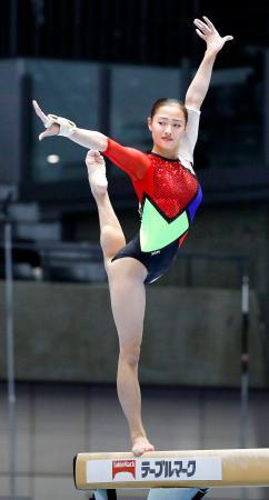 体操、女子は日体大が６連覇全日本団体第１日