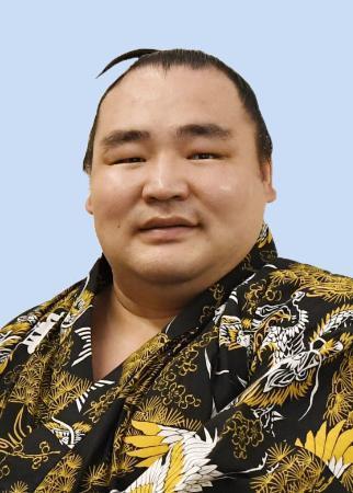 大相撲、横綱鶴竜が初日から休場腰痛再発、九州場所