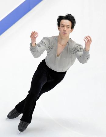 フリーで華麗な演技を見せる山本草太＝真駒内セキスイハイムアイスアリーナ（撮影・堀内翔）