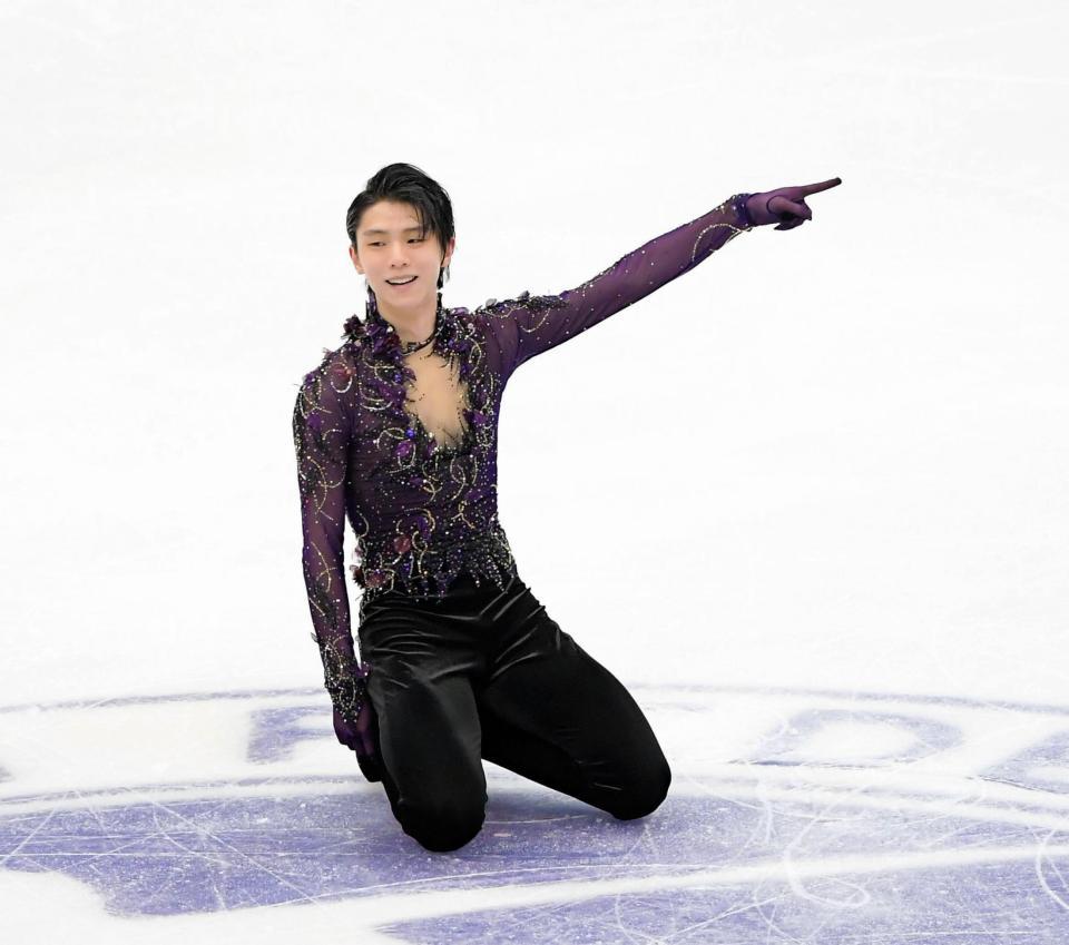 フリーを終えてフィニッシュを決める羽生結弦＝真駒内セキスイハイムアイスアリーナ（撮影・堀内翔）