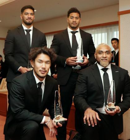 ラグビー、神鋼４選手に特別賞神戸市が日本代表メンバーに