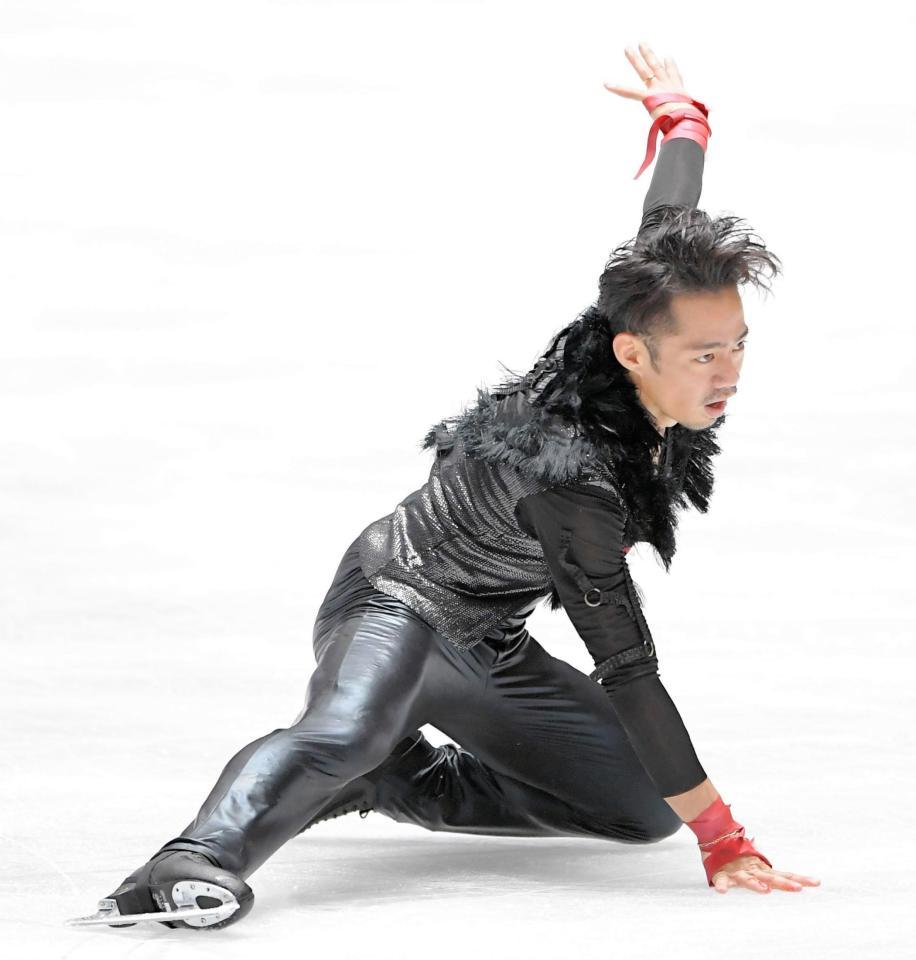 ＳＰを終えてフィニッシュを決める高橋大輔＝代々木第一体育館（撮影・堀内翔）