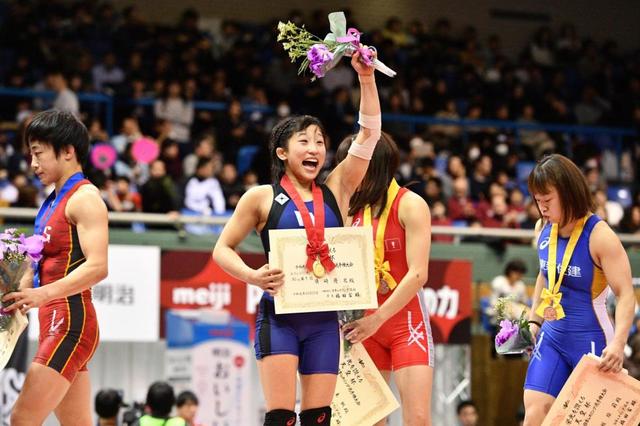 レスリング女子５０キロ級は須崎が優勝、激戦階級制す　東京五輪アジア予選へ
