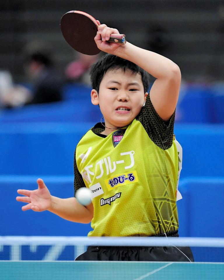 奮闘する松島輝空＝丸善インテックアリーナ大阪（撮影・高部洋祐）