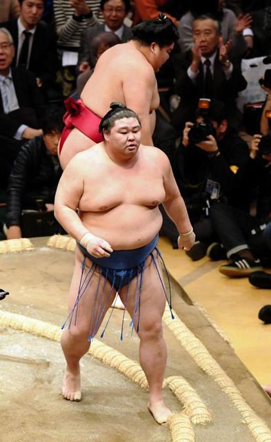 正代もトップ並走１０勝目　押し込まれながら逆襲の押し出し