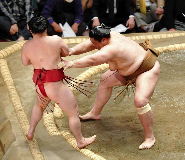 炎鵬は敗れて８勝７敗　技能賞逃す