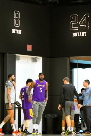ＮＢＡレーカーズが練習ブライアントさんの死後初