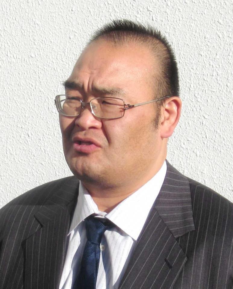 　年寄「東関」を襲名した振分親方