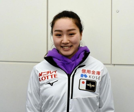 四大陸選手権へ向けて出発した樋口新葉＝羽田空港