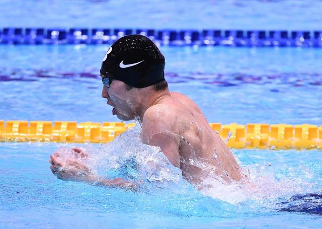 萩野公介「一水泳選手であれた」２００ｍ個人メドレーは終盤に競り合い