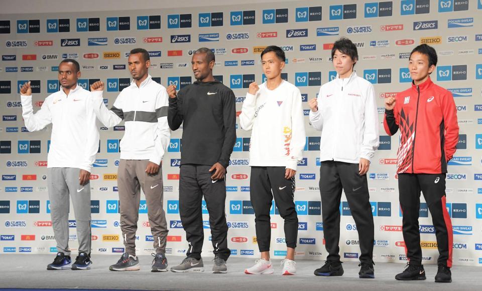東京マラソン２０２０に出場する（左から）ビルハヌ・レゲセ、ゲタネ・モラ、シサイ・レマ、大迫傑、設楽悠太、井上大仁＝都内（撮影・堀内翔）