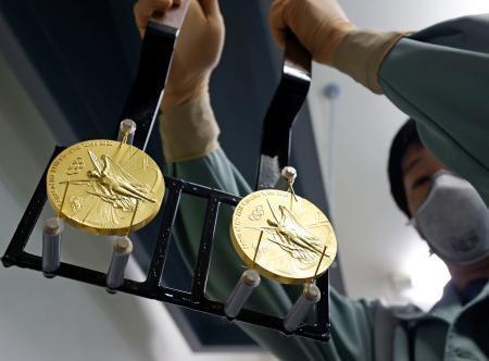 五輪メダル製造が大詰めパラ含め５千個用意、造幣局