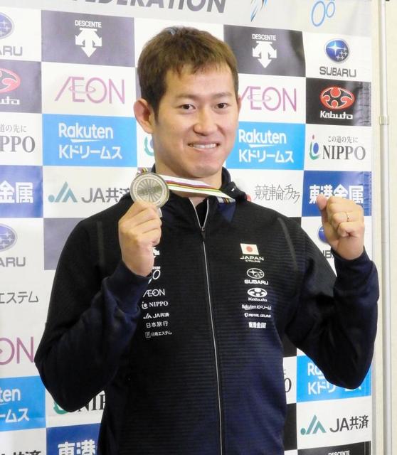 男子ケイリン・脇本雄太、３大会連続銀も「あと１歩」　五輪へ強く意気込み