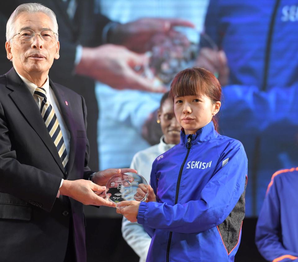 　５位でフィニッシュした佐藤早也伽