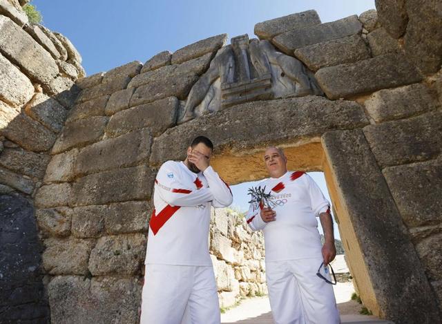 ギリシャでの聖火リレー　わずか２日で中止　コロナ厳戒も有名俳優に一般市民殺到と米報道