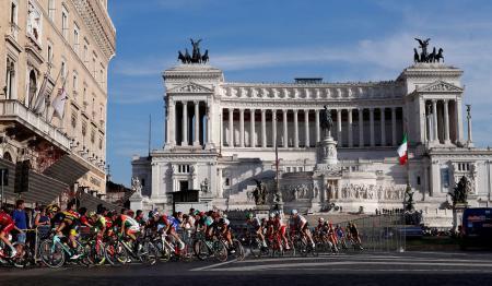 ジロ・ディタリアの開幕を延期自転車の欧州三大レースの一つ