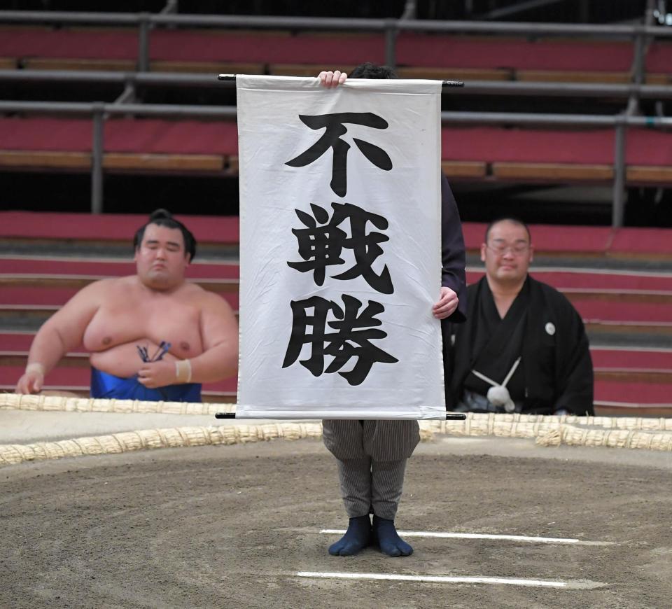 　千代丸が休場し、明生が不戦勝となった＝エディオンアリーナ大阪（撮影・高部洋祐）