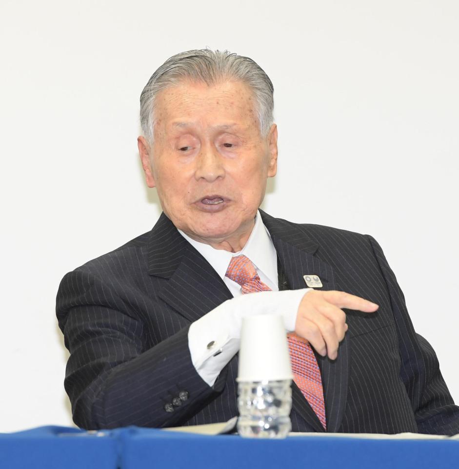 会見する東京五輪・パラリンピック組織委員会・森喜朗会長＝東京２０２０組織委員会晴海トリトンスクエアオフィス（撮影・金田祐二）