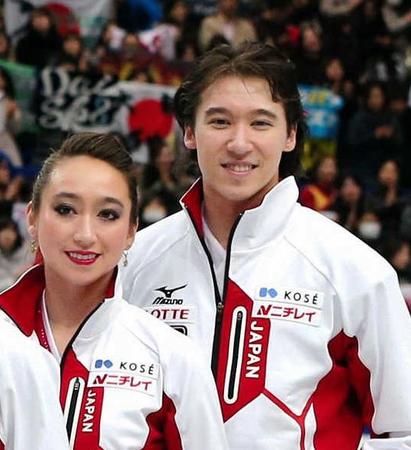 　全日本フィギュアでソチ五輪代表に決まったキャシー・リードさんと弟のクリス・リードさん＝１３年１２月２３日