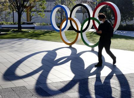 財務相、予算確保「全力挙げる」東京五輪・パラ延期で