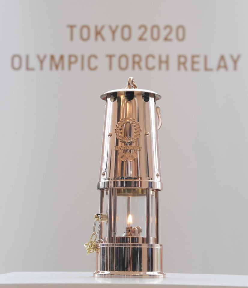 　Ｊヴィレッジに展示される東京２０２０オリンピック聖火