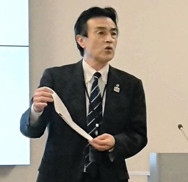 　五輪選考について説明を行う日本ライフル射撃協会副会長兼強化委員長の田村恒彦氏