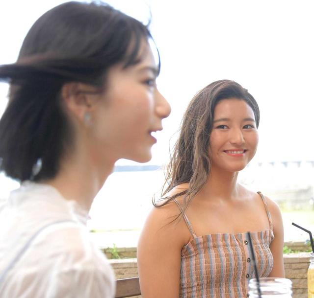 サーフィン松田詩野×女優池間夏海 波に乗る同級生対談 楽しむのってやっぱ大切