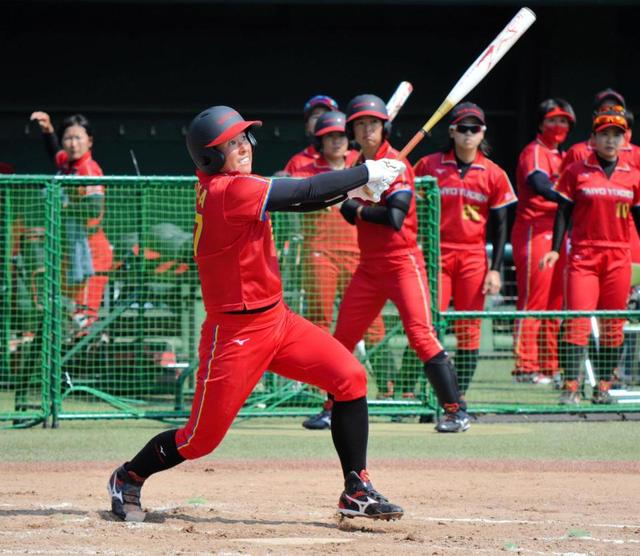 ソフトボール太陽誘電の藤田倭、二刀流に磨き「打撃でひと花咲かせたい」日本リーグ開幕