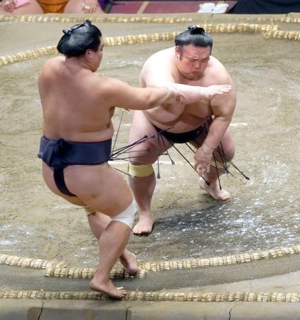 朝乃山、貴景勝の両大関が完勝全勝は阿武咲のみ、１敗７人