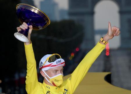 自転車、ポガチャルが初総合優勝ツール・ド・フランス