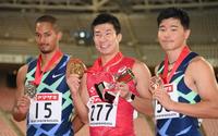 男子１００メートル（左から）２位のケンブリッジ飛鳥、優勝した桐生祥秀、３位の小池祐貴（撮影・堀内翔）