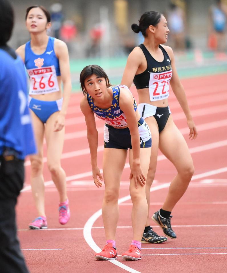 女子８００メートル決勝　４位に終わった田中希実＝デンカビッグスワンスタジアム（撮影・堀内翔）