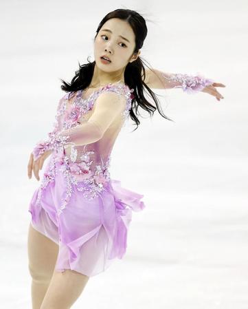 　女子フリーで曲違いのハプニングに合いながらも、そのまま演技する本田真凜（代表撮影）