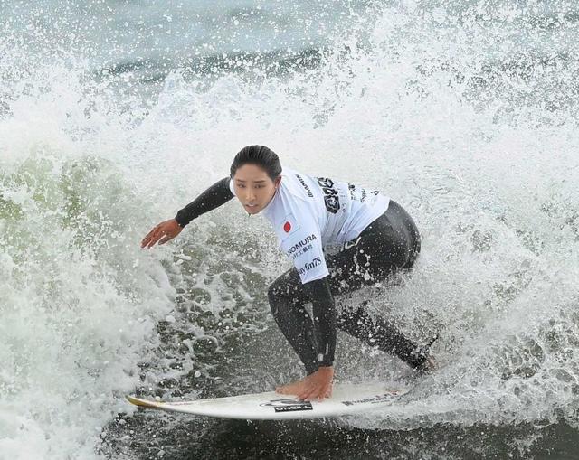 サーフィン川合美乃里、ＷＧ出場へ準々決勝トップ通過　五輪会場の波「対応怖い」
