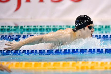 　男子１００メートルバタフライ（視覚障害Ｓ１１）　１分２秒２６の木村敬一＝セントラルスポーツ宮城Ｇ２１プール