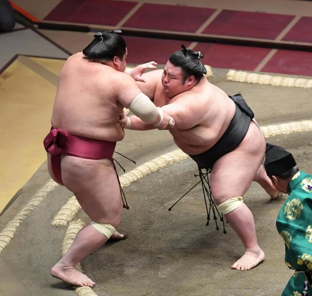 貴景勝５連勝　正代休場で大関以上で出場ただ１人…貫禄見せる　照ノ富士も全勝