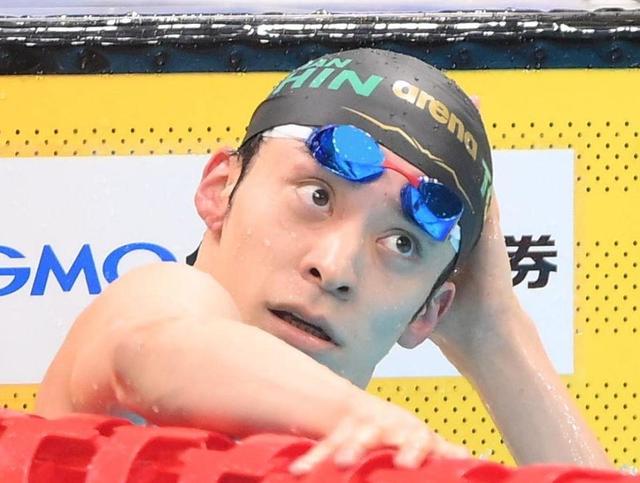 入江陵介は同タイムの全体２位で予選通過　２００メートル背泳ぎ