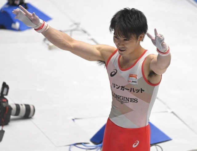 内村航平が予選上回る異次元得点15・700点 ブレトシュナイダー成功着地もピタリ