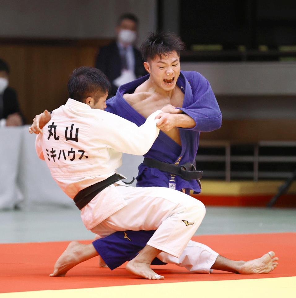 　五輪代表決定戦で、丸山城志郎（左）に勝利した阿部一二三（代表撮影）