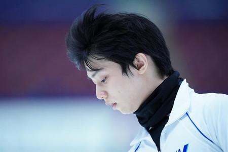 公式練習に望む羽生結弦（代表撮影）