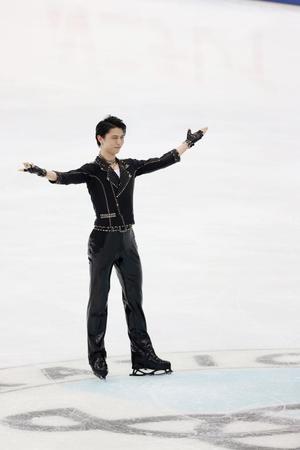 　全日本フィギュアの男子ショートプログラム（ＳＰ）で演技を終えた羽生結弦（代表撮影）