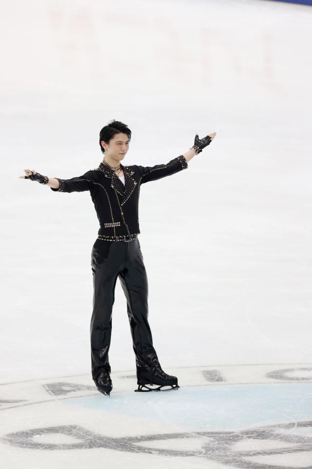 　全日本フィギュアの男子ショートプログラム（ＳＰ）で演技を終えた羽生結弦（代表撮影）