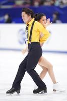 　アイスダンスＲＤで演技する村元哉中・高橋大輔組（代表撮影）